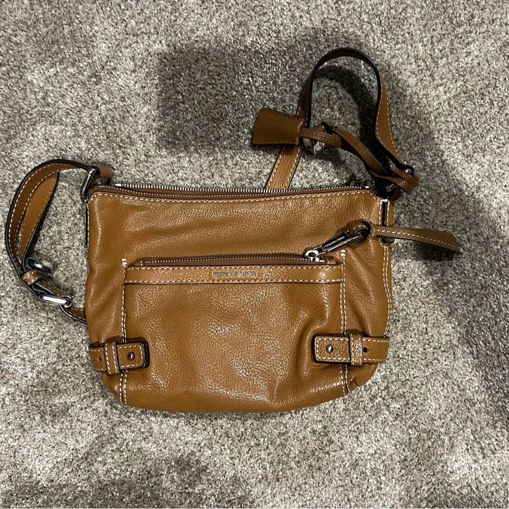 Michael Kors Abby MD Messenger Leather Walnut Bag